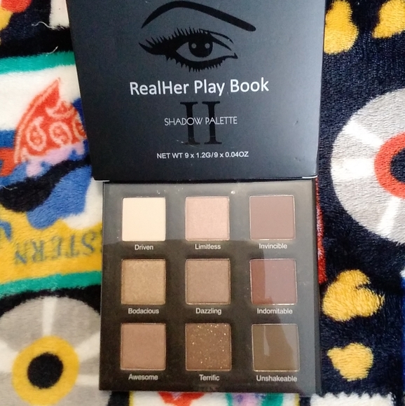🆕️RealHer Playbook Palette "Do Your Squats" - Picture 3 of 8